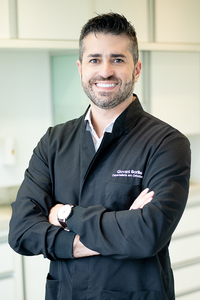 Dr. Giovani Borille