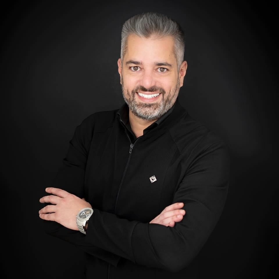 Dr. Marcelo Borille